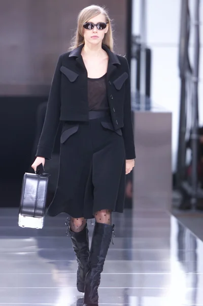 Look 18
